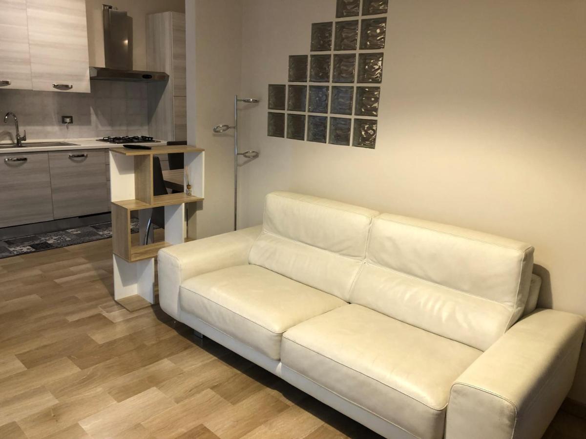 Apartamento Cini Infinity House Cinisello Balsamo Exterior foto